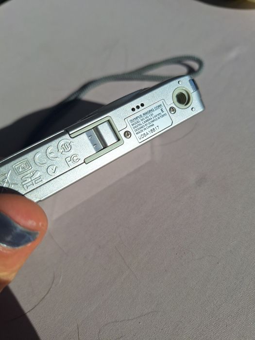 Câmara Olympus VG-120