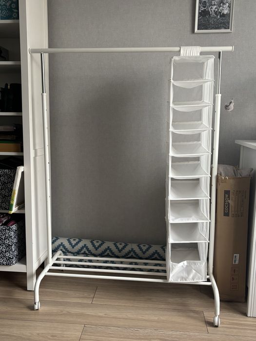 Ikea wieszak na ubrania biały