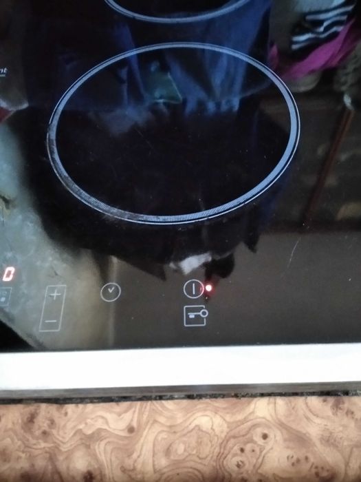 Варочна поверхня Hotpoint Ariston KRC 741 DZ