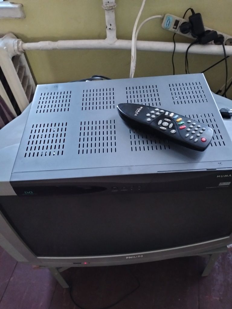 Спутниковый ресивер HUMAX