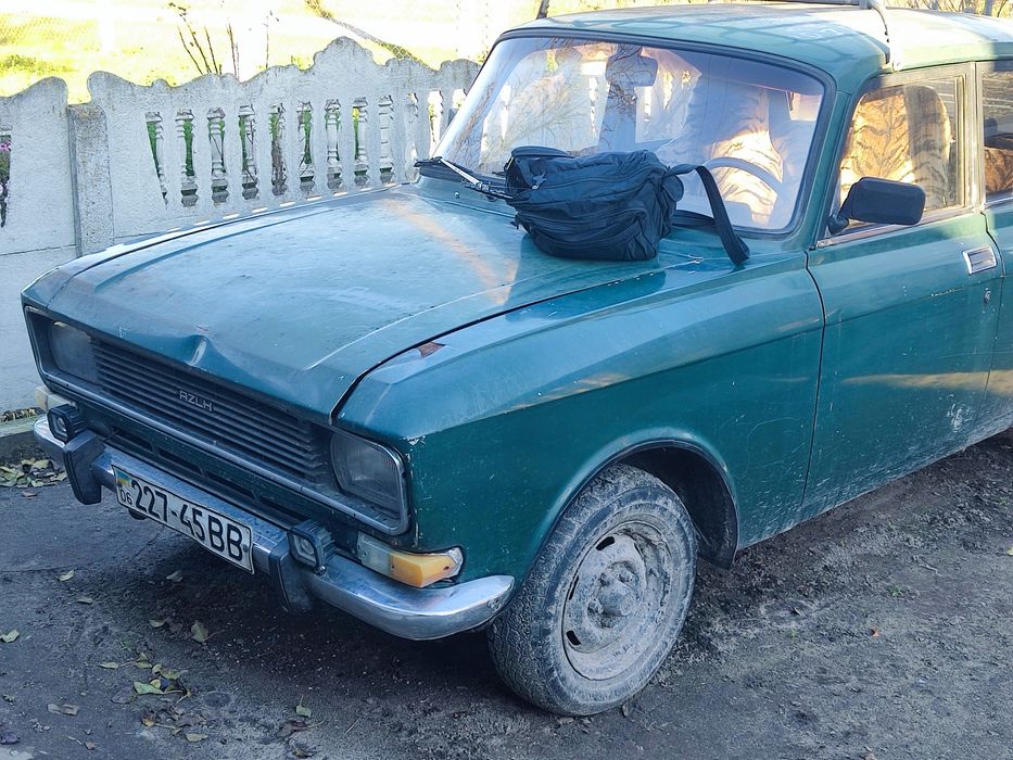 Продам АЗЛК Москвич 2140L