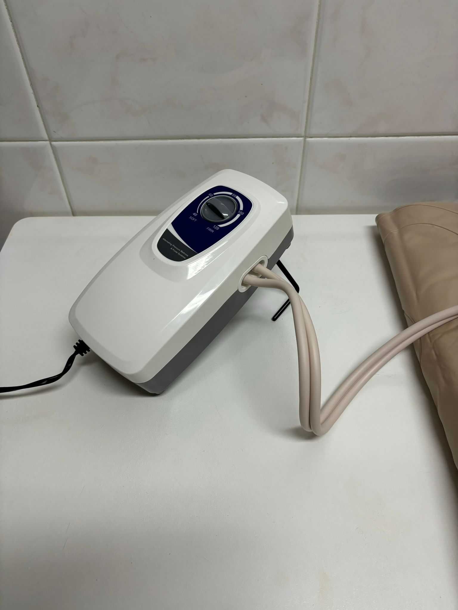 Colchão Antiescaras com Compressor e Células de Ar Alternante
