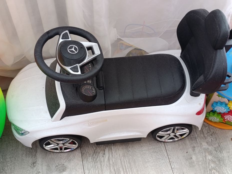 Jeździk , pchacz , autko Mercedes, samochodzik