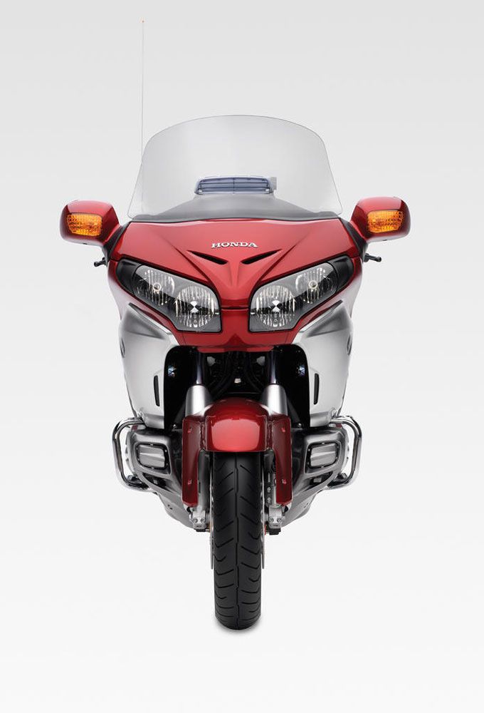 Запчастини HONDA cb cbr crf gl vfr nc vt x-adv trx розборка