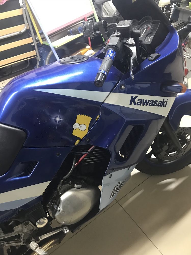 Продам мотоцикл кавасаки 250куб.45к.с.