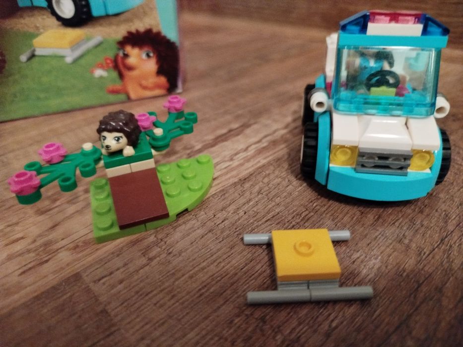 LEGO friends karetka weterynarza kod 41086