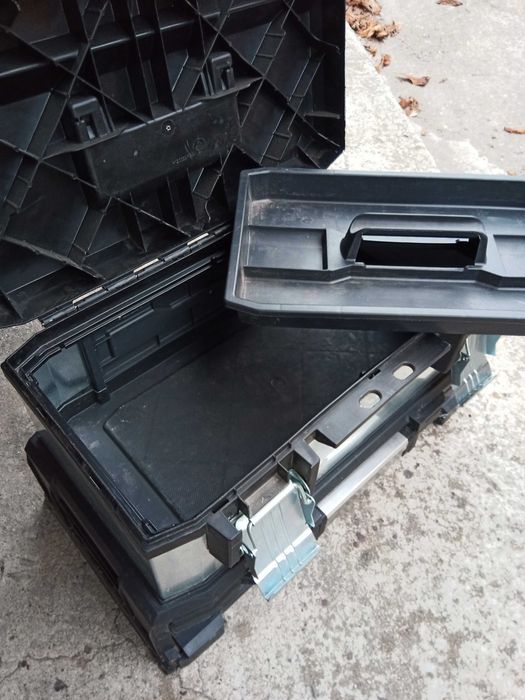 Skrzynka narzędziowa Stanley z szufladą