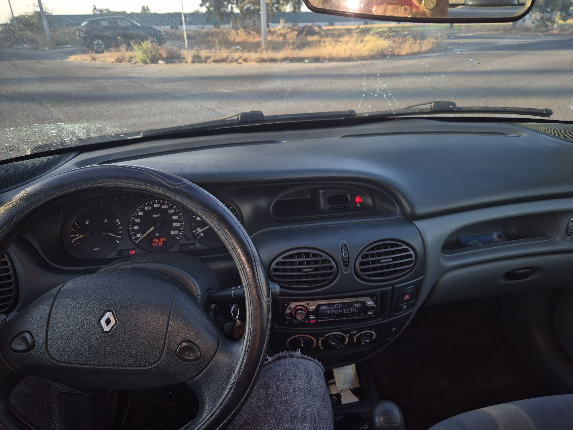 Renault megane  1.4 com apenas 96 mil kms