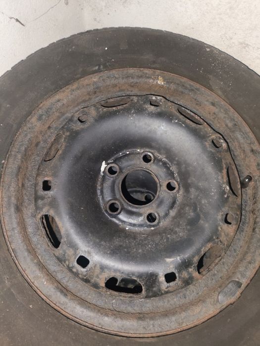 Sprzedam felgi wraz z oponami do fabia 2