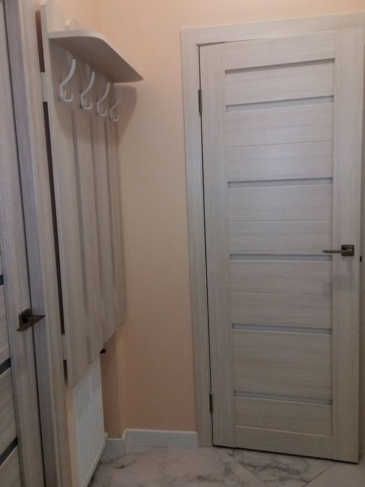 Подобово 1-к.кв.біля ж/д,10 хв.Оперний- 2-6 осіб(ЦІНА ДОГОВІРНА))