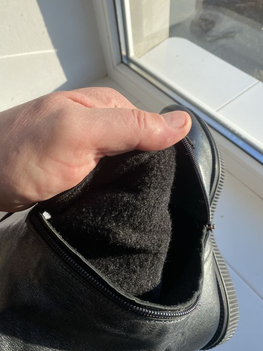 Чоботи жіночі 38р шкіряні нові