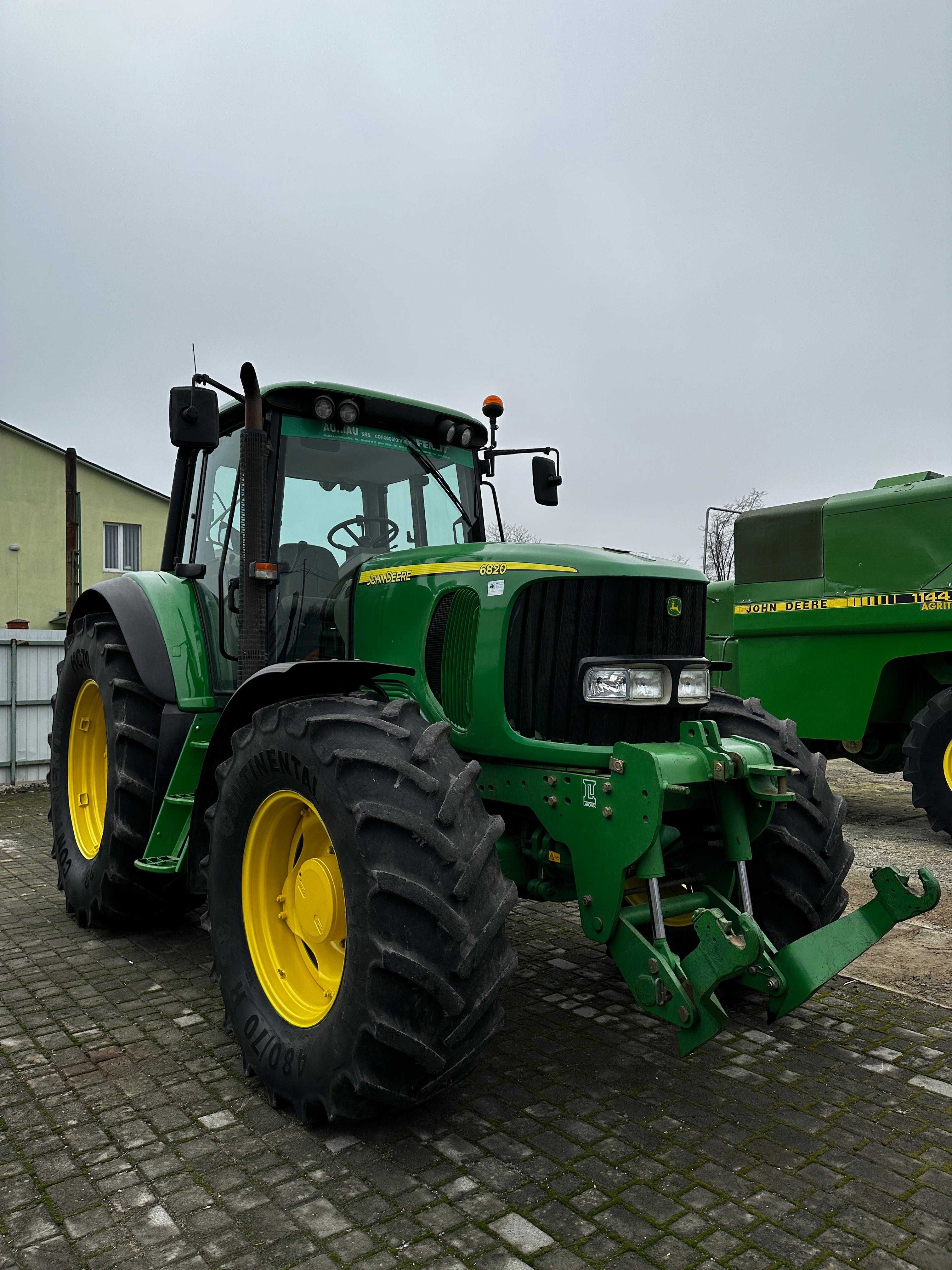 Трактор John Deere 6820 - 2003рік