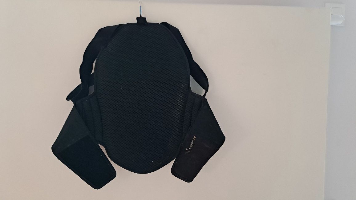 Ochraniacz pleców Fouganza  140-160 cm
Bez uszkodze