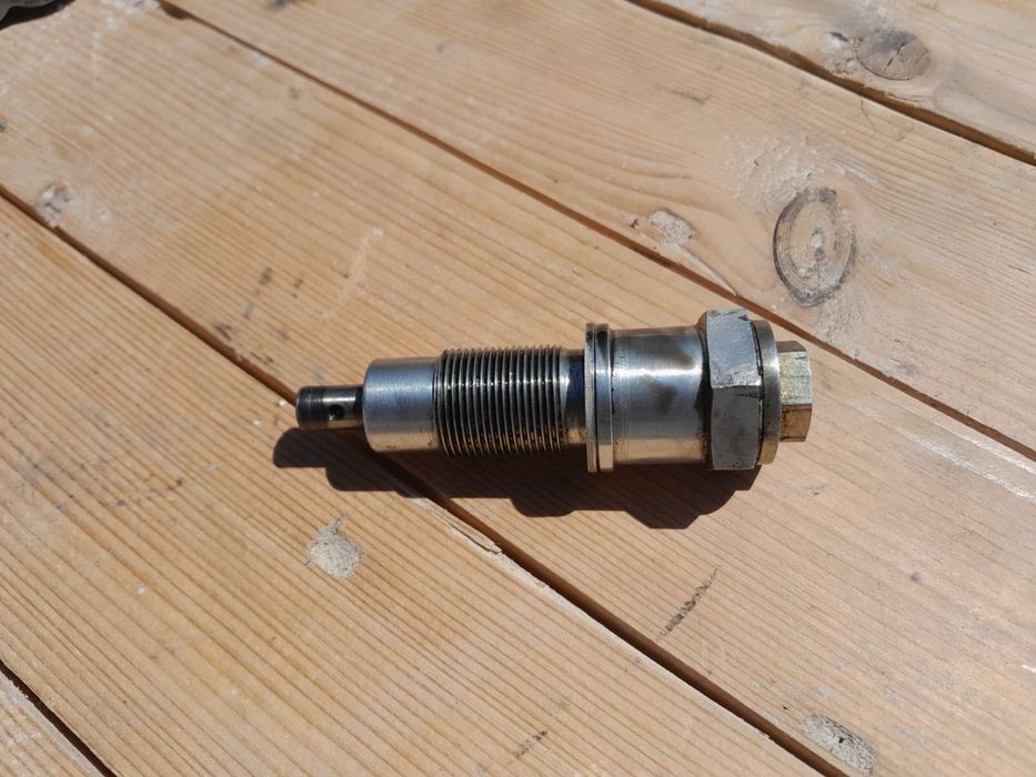 Натяжитель цепи ГРМ Mercedes OM 601, 602, 603 6010500711