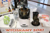 Kuvings Evo820 PLus Biała - wyciskarka wolnoobrotowa powystawowa