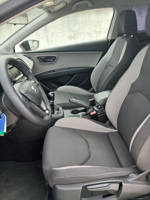 Seat Leon 1.6 TDI ( com apenas 151 mil km )