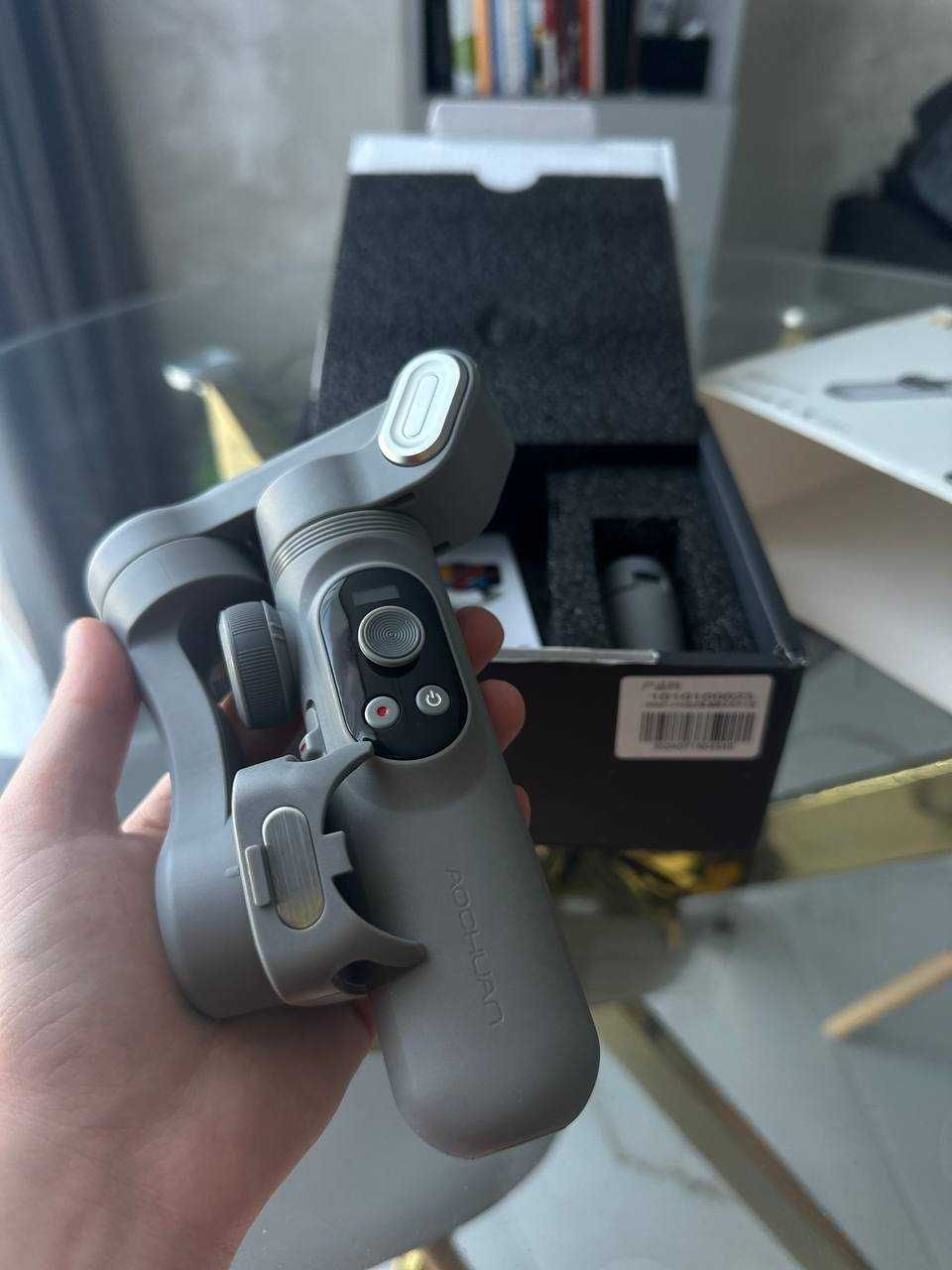 Стабілізатор для телефону триосьовий AOCHUAN SMART X Pro Professional