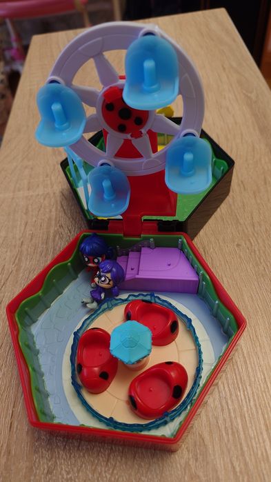 Ігровой набір Playmates Miraculous Chibi Rides & Rescue Miracle Box —
