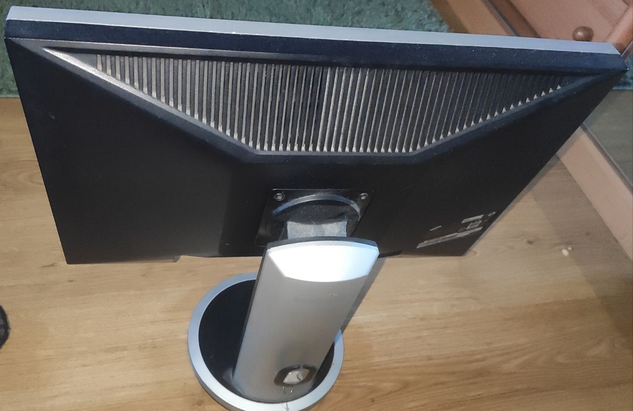 Монитор Samsung SyncMaster 205 BM