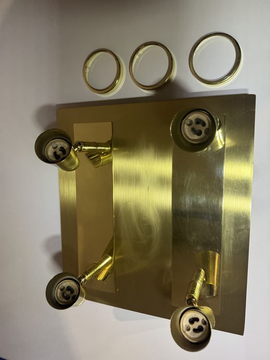 Lampa sufitowa plafon żyrandol na 4 żarówki GU10 złoty