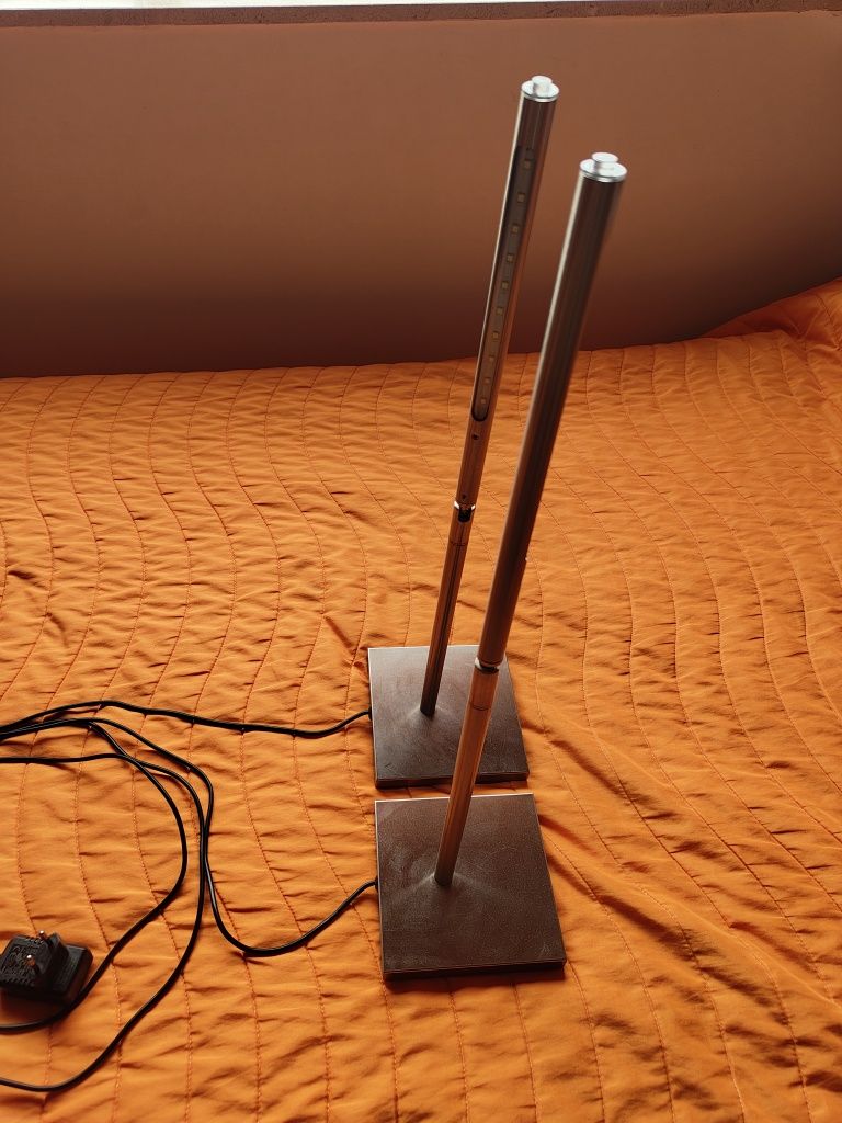 2 Candeeiros Led, com Luz de presença / standby