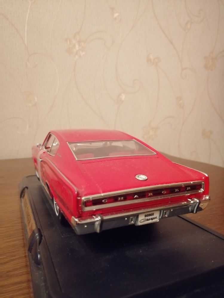 Колекційна модель Dodge Chenger 1966 1:18