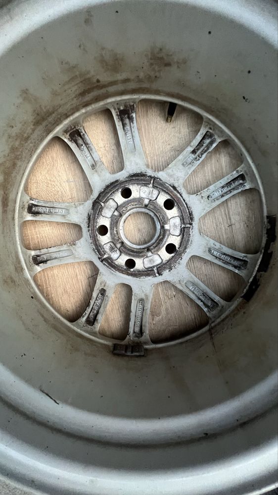 Goauto диски Форд Фокус з дптчиками 5/108 r16 et50 7j dia63,4 як нові