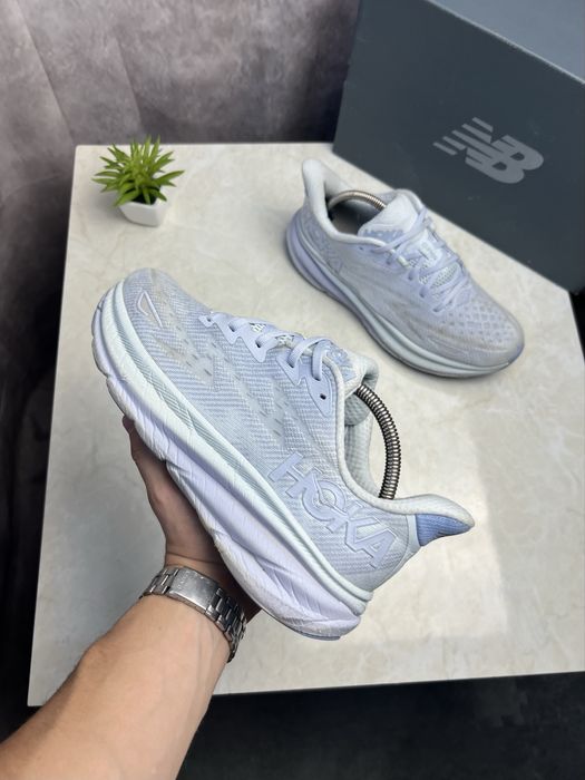 Кроссовки Hoka Clifton 9 Розмір 42.5 Original Взуття