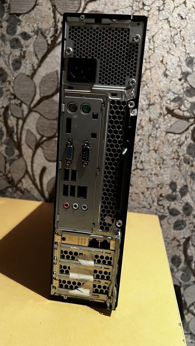 Lenovo ThinkCentre M700 8 ГБ