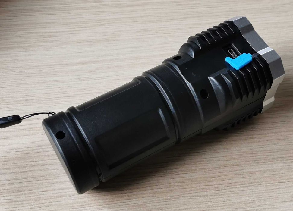 Latarka 4xLED USB wielofunkcyjna COB 10W na akumulator ładowana - nowa