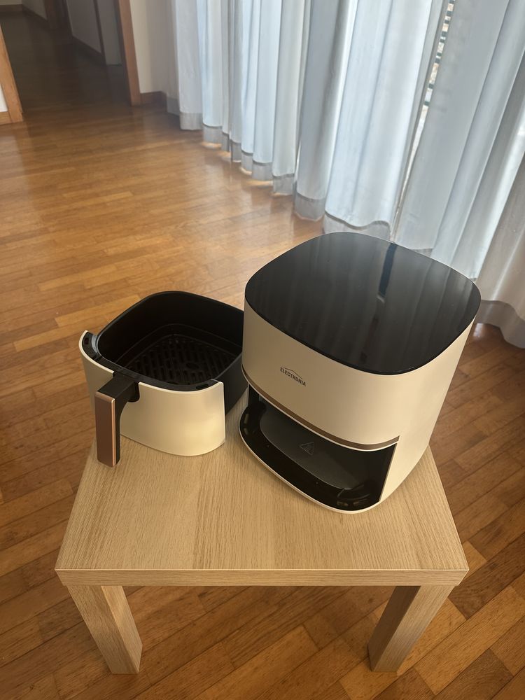 AirFryer Electronia como nova
