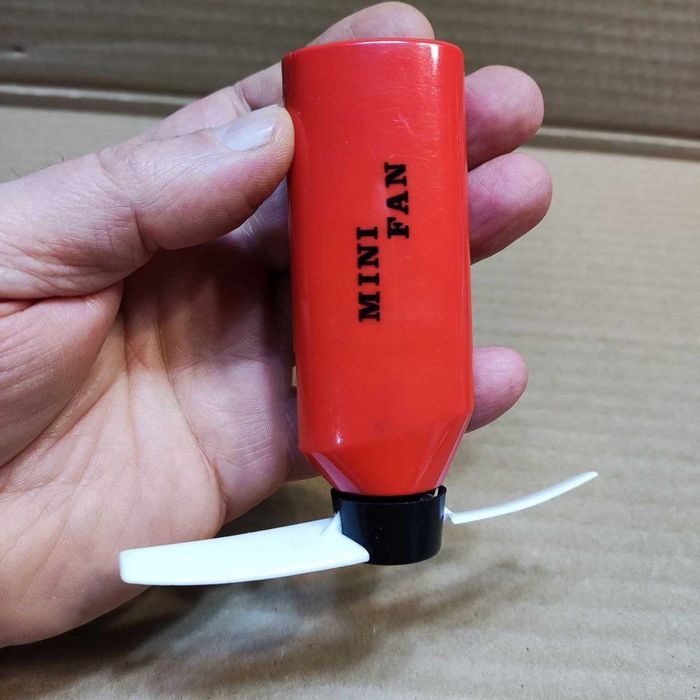 Вентилятор мини, карманный минивентилятор. Свежесть всегда с собой