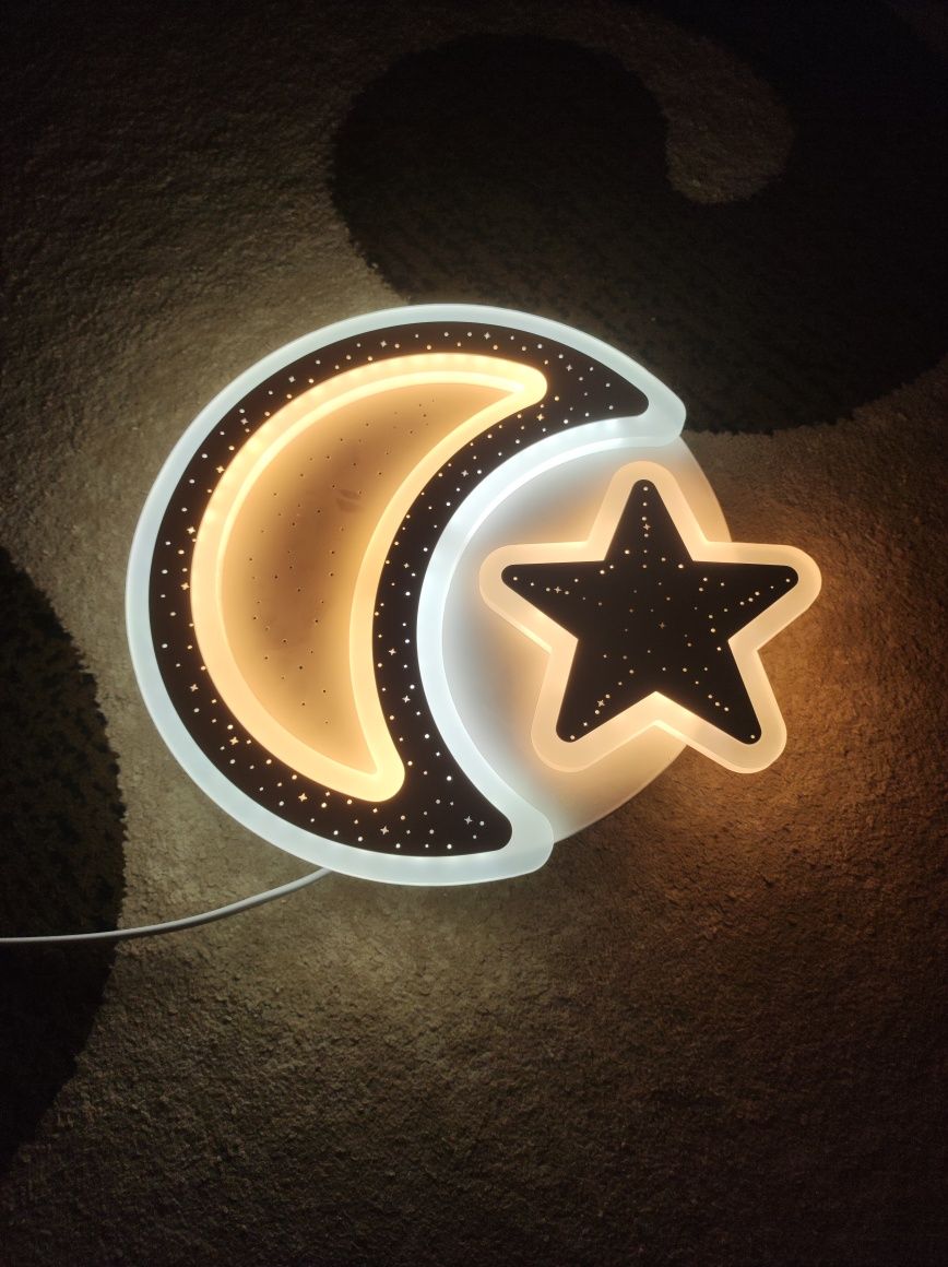 Продам Led люстру 84w