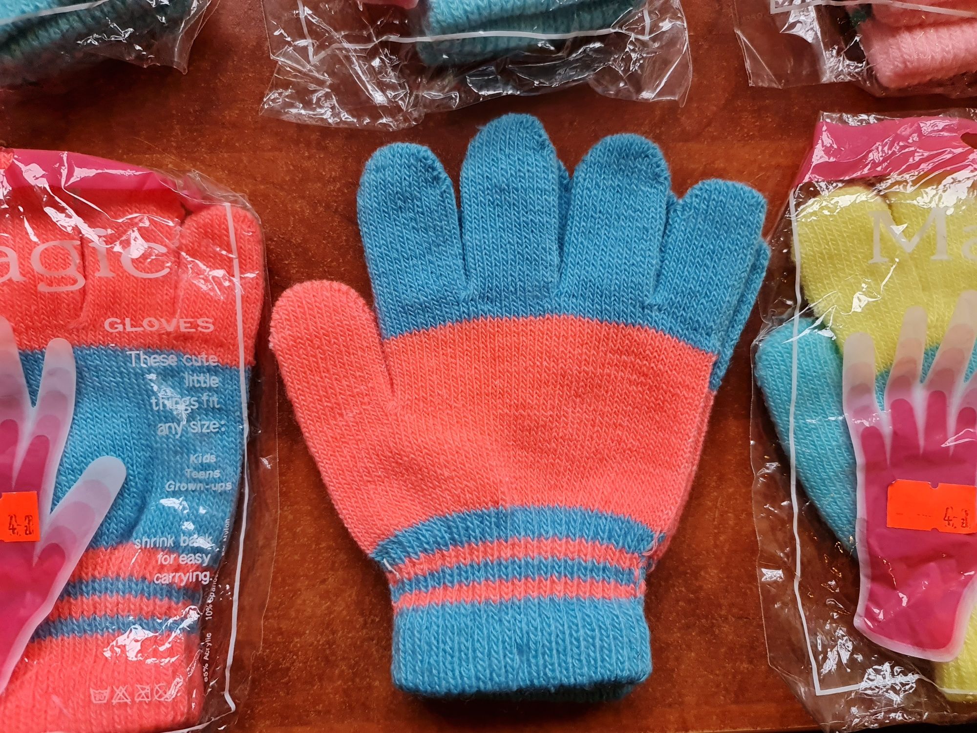 Kolorowe rękawiczki dziecięce - wielokolorowe