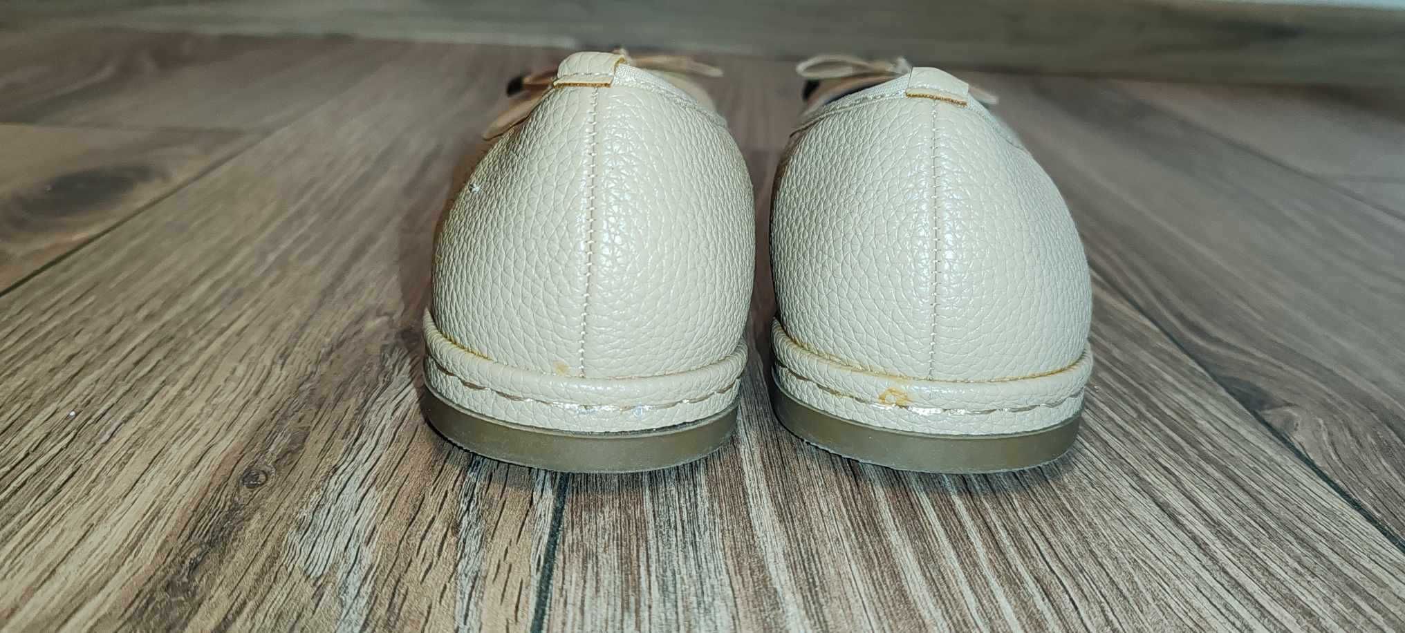 Czarne Baleriny ze Skórzaną Wkładką r.39 (wew. 26cm)