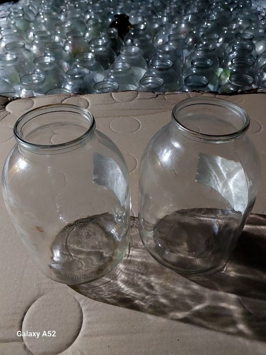 Продам вживані банки 3л