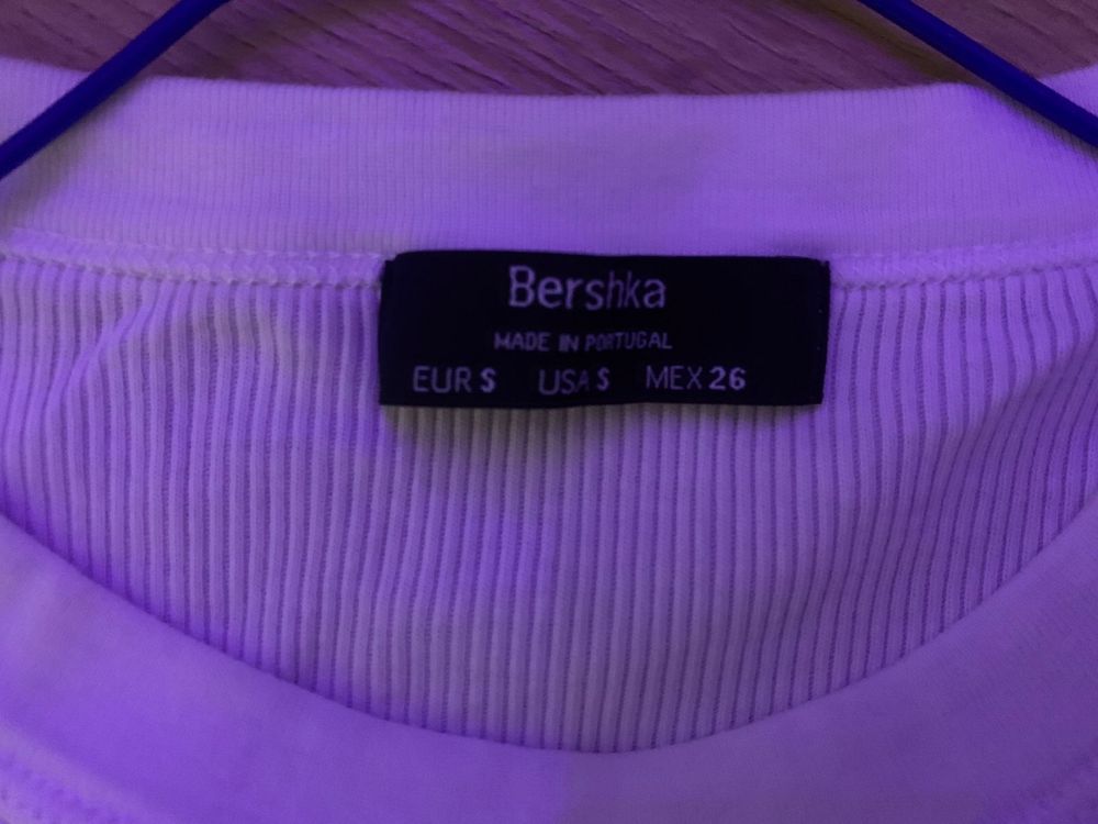 Топ білий bershka