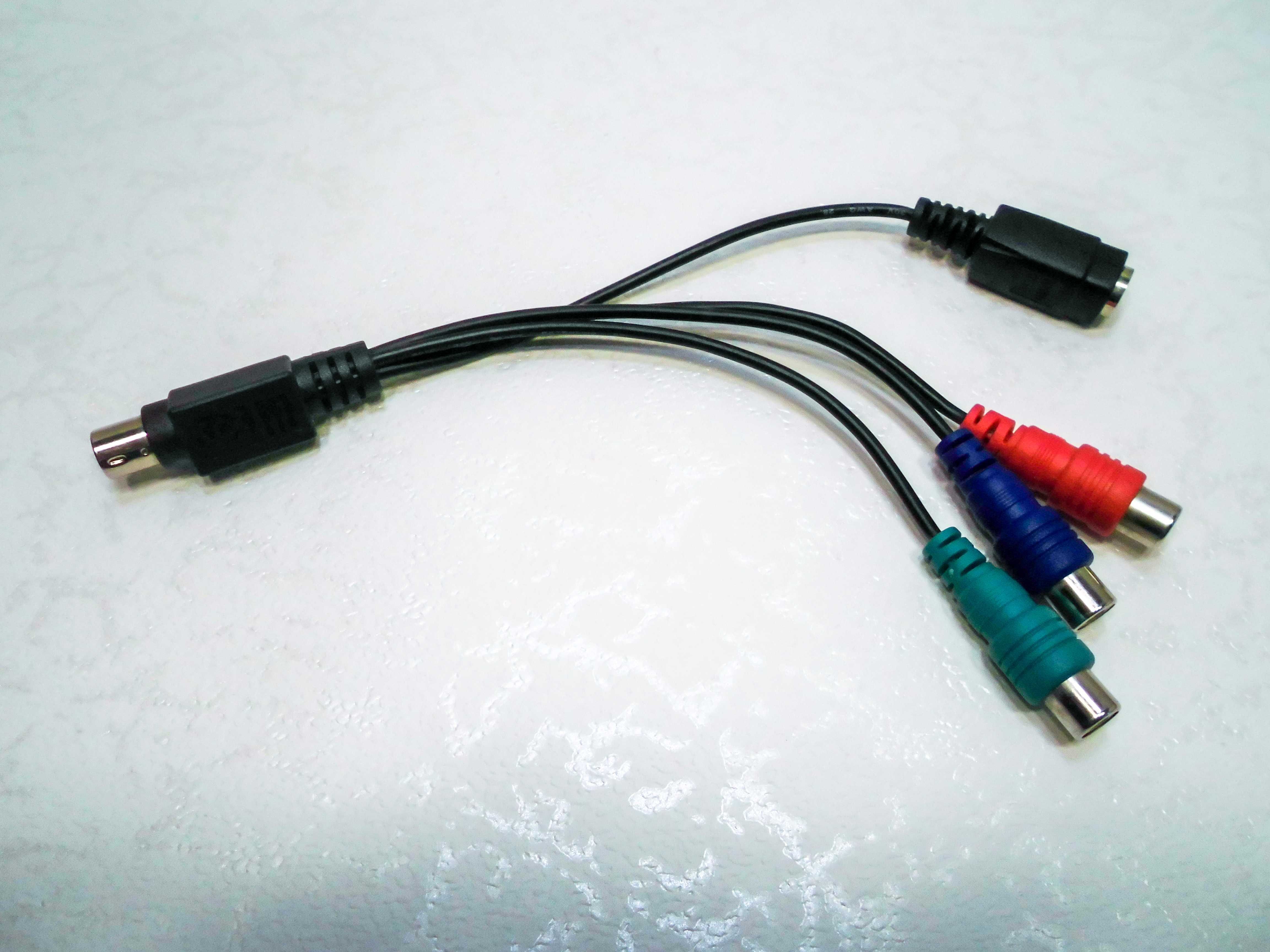 Переходник штекер 9 pin S-video - 3 гнезда RCA гнездо 4 pin S-video