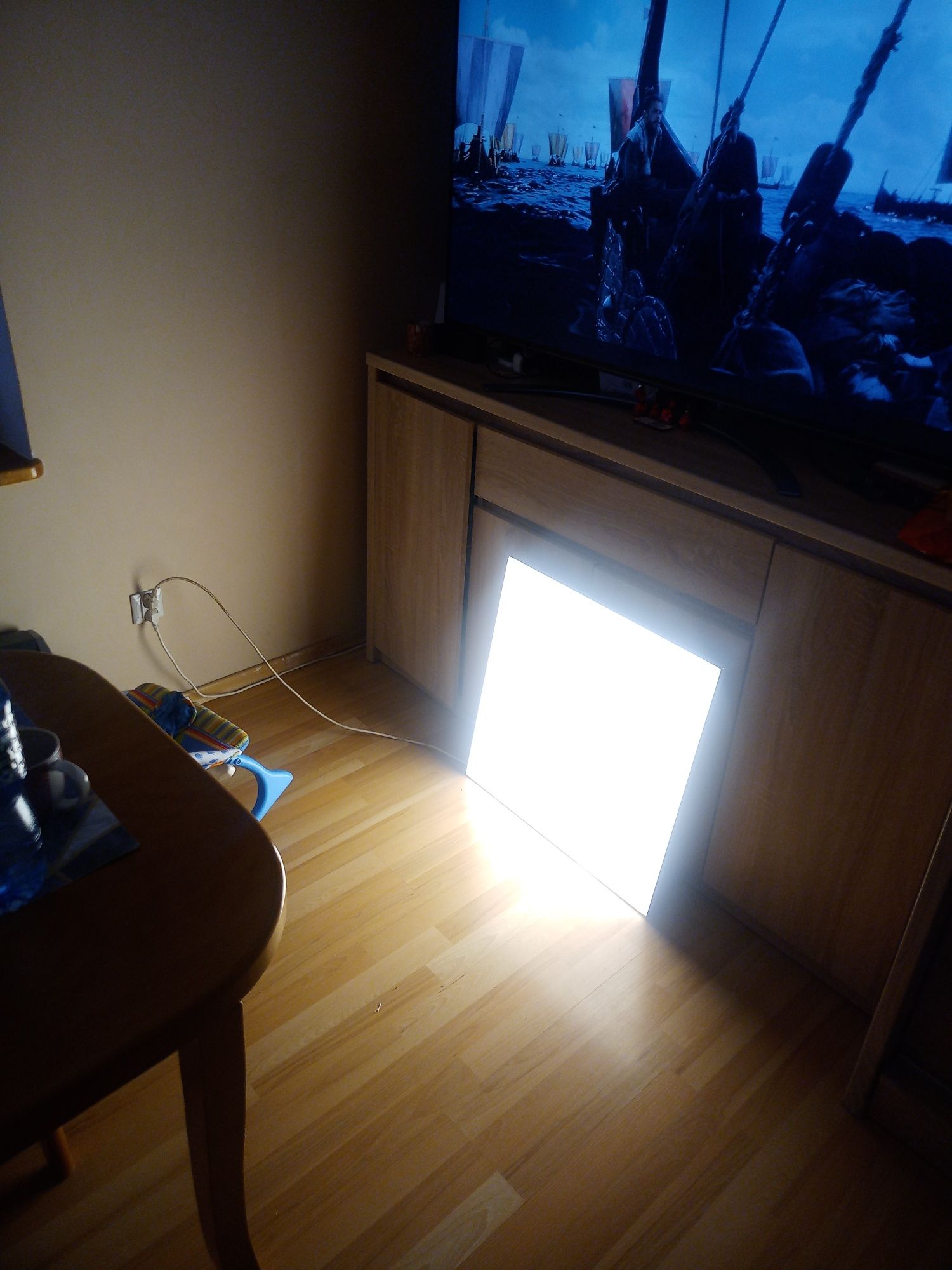 Lampa powystawowa velora