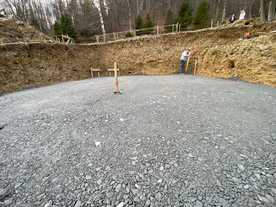 Wyburzenia budynków/ Wykopy/ Wywóz gruzu