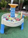 Stolik wodny Little Tikes