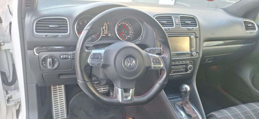 Golf 2.0 GTI caixa DSG