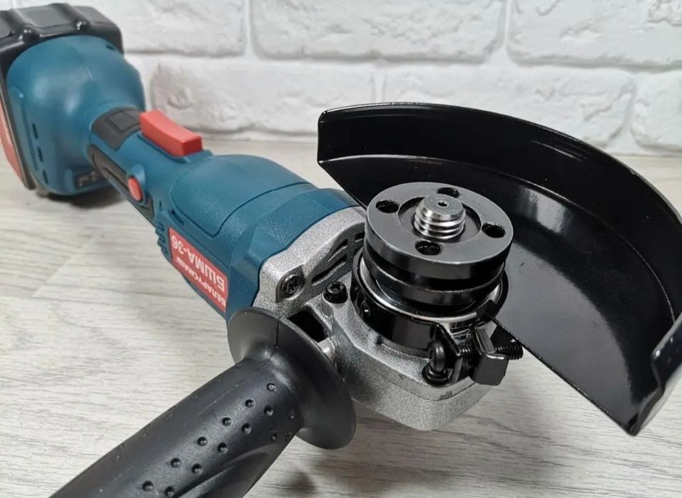 Аккумуляторная болгарка Беларусмаш БШМА 36 (36 V, 4 Ач.)