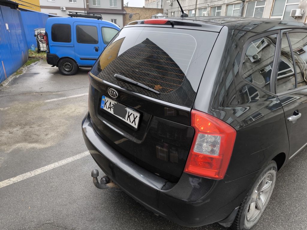 Автомобіль Kia Carens 2.0 бенз., 2008р