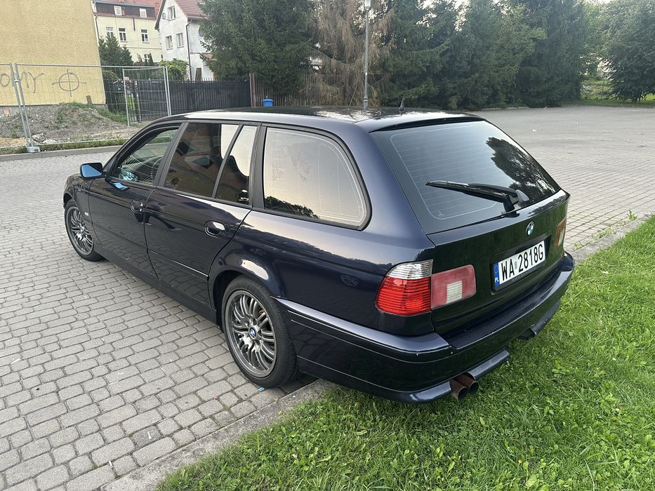 Bmw E39 530i / LPG / Manual / Stylingi 17” / Serducho / Shadowline