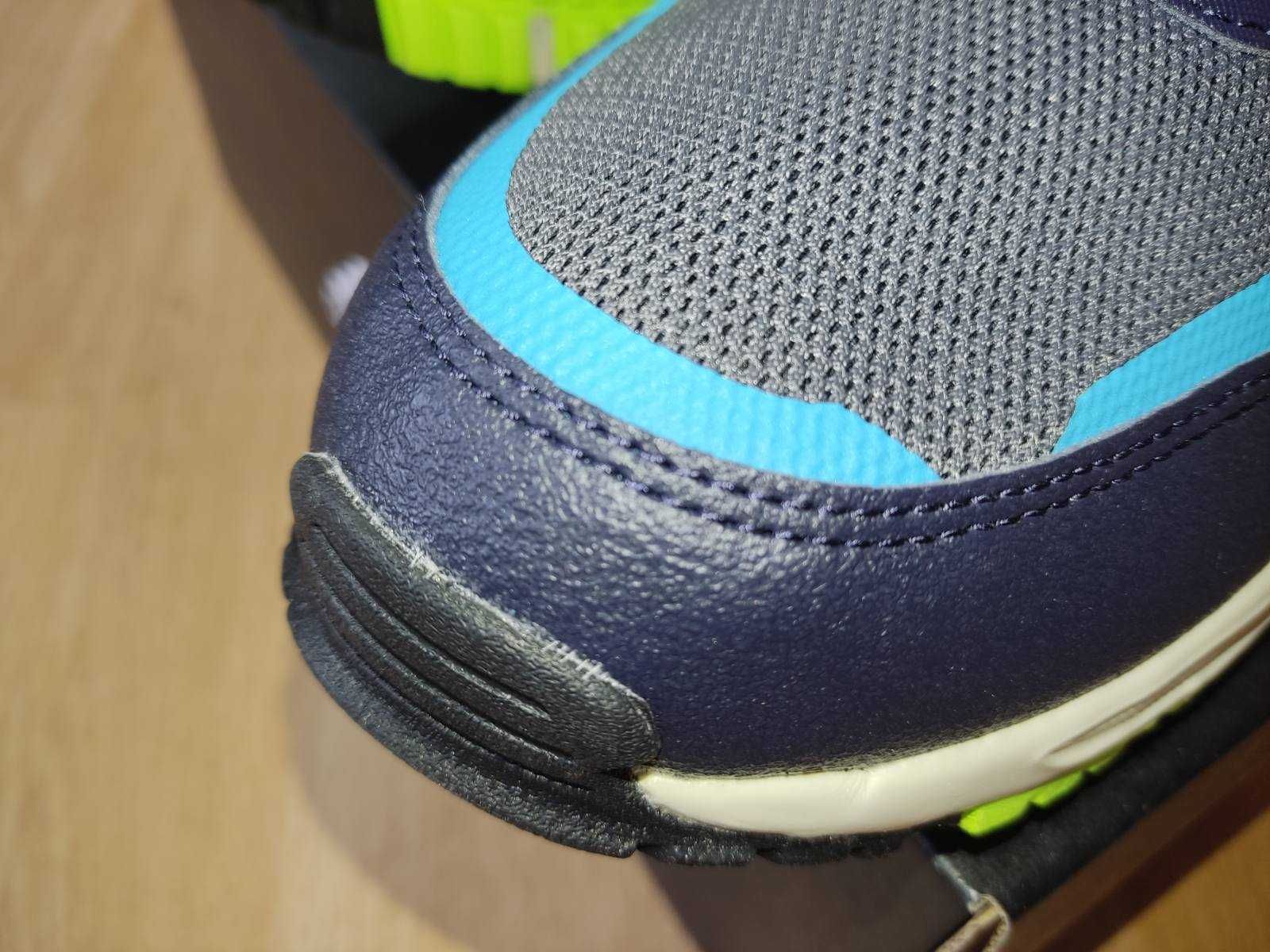 Продам туристичні кросівки-Adidas-42.2/3 (EUR)-наш-42.Нові .
