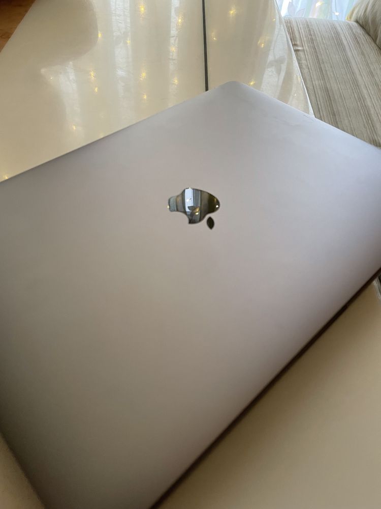 MacBook Pro 13" Space Gray (MUHN2) 2019 | 2 порта Thunderbolt 3 |