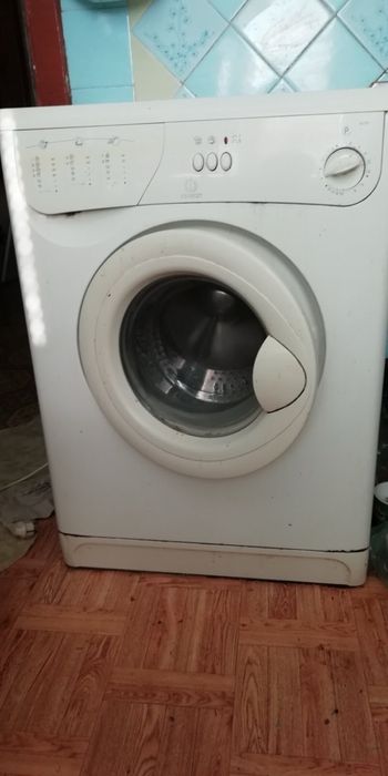 Пральна машина Індезіт W 101 на запчастини
