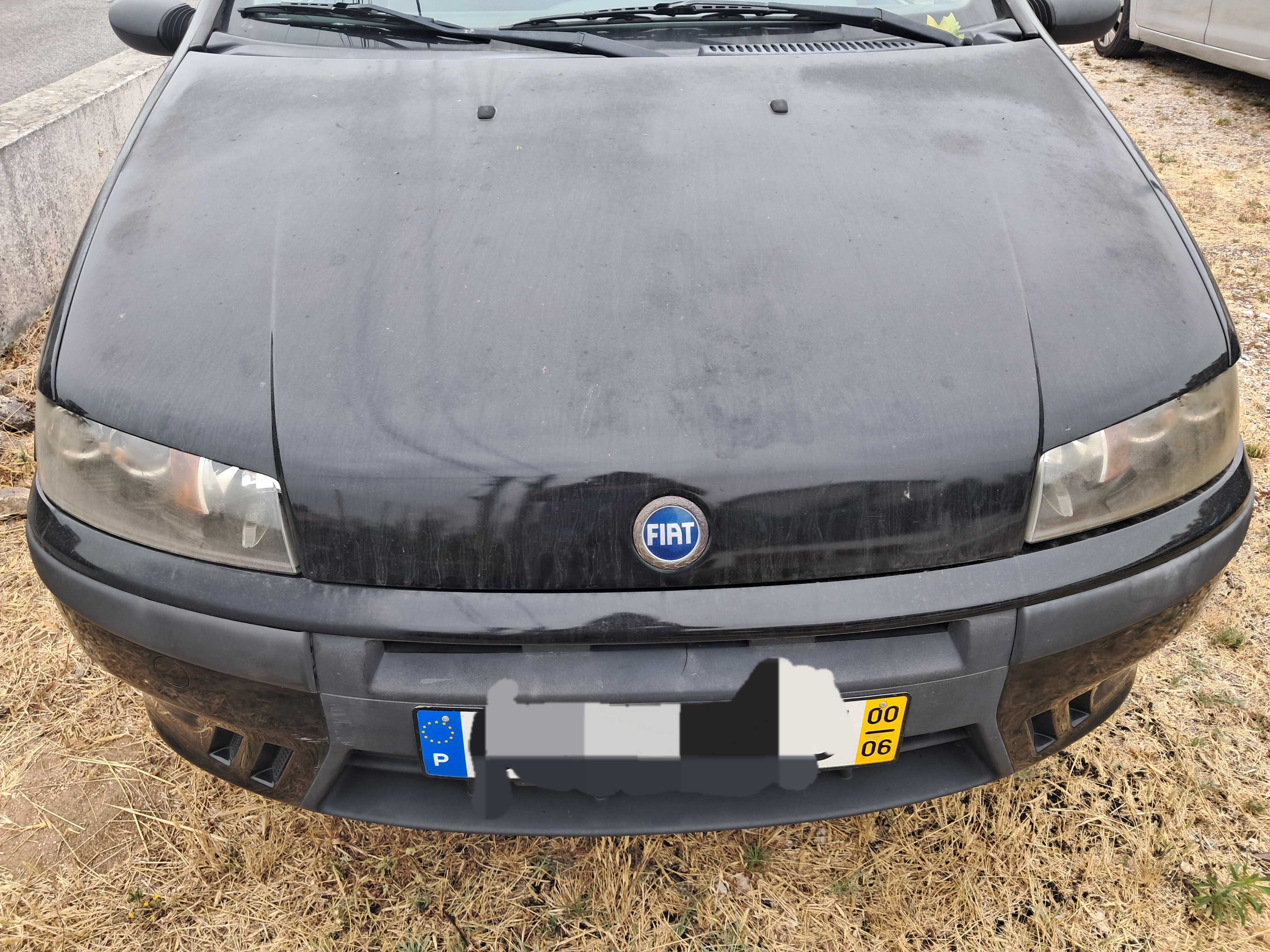 Vende se Fiat Punto, carro citadino e económico