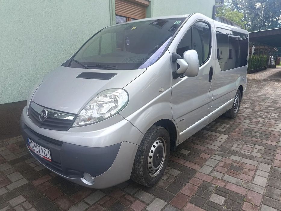 Opel Vivaro 2.0cdti tour nawiewy navi